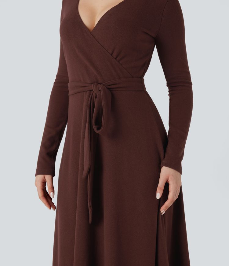 robe midi fluide de travail en maille côtelée col v manches longues et ceinture