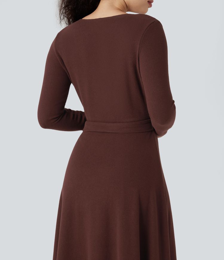 robe midi fluide de travail en maille côtelée col v manches longues et ceinture