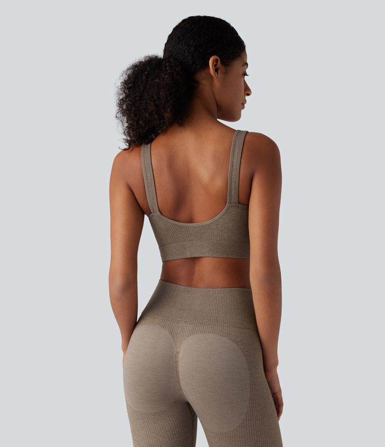 soutien-gorge de sport chauffant oneform seamless flow à maintien léger et bonnets moulés push-up idéal pour le yoga.