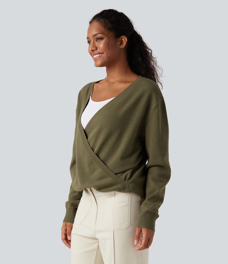 pull décontracté à manches longues et col en v croisé - porté devant et derrière